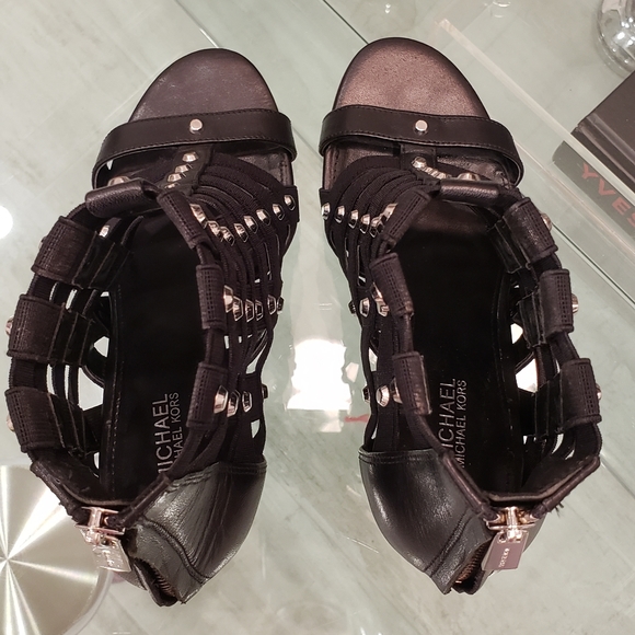 EUC - Michael Kors Sherry open toe black studded gladiator bootie sandals - Picture 5 of 8